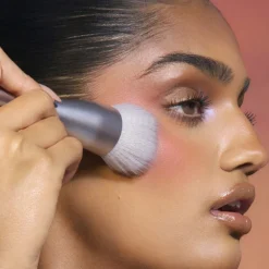 B2 Bronzer Brush