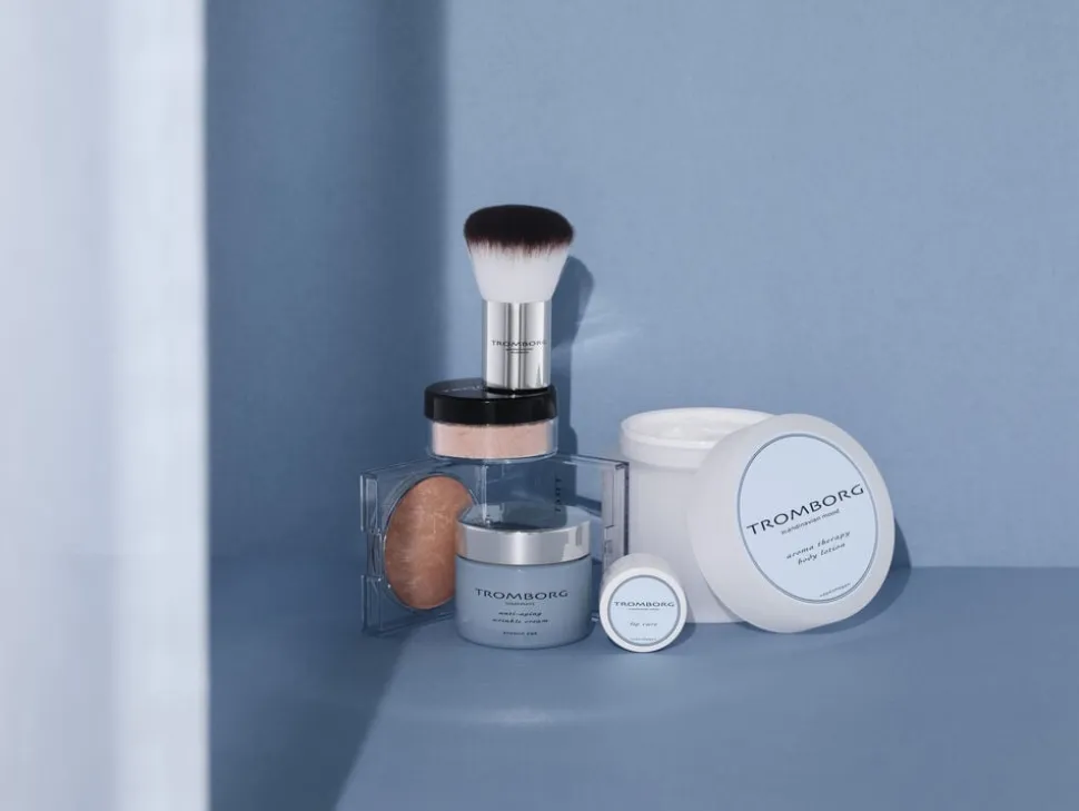 Deluxe Kabuki Brush