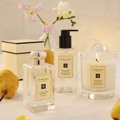 English Pear & Freesia Scented Classic Candle
