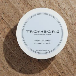 Exfoliating Scrub Mask