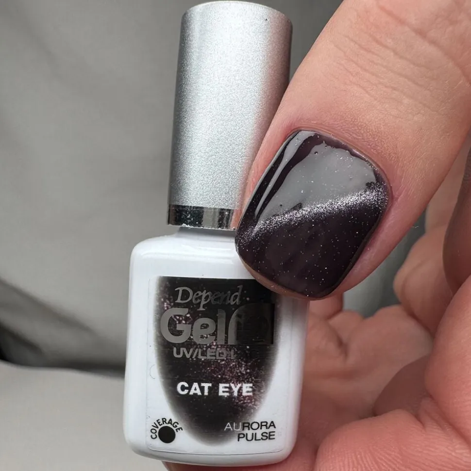 GeliQ Cat Eye Aurora Pulse