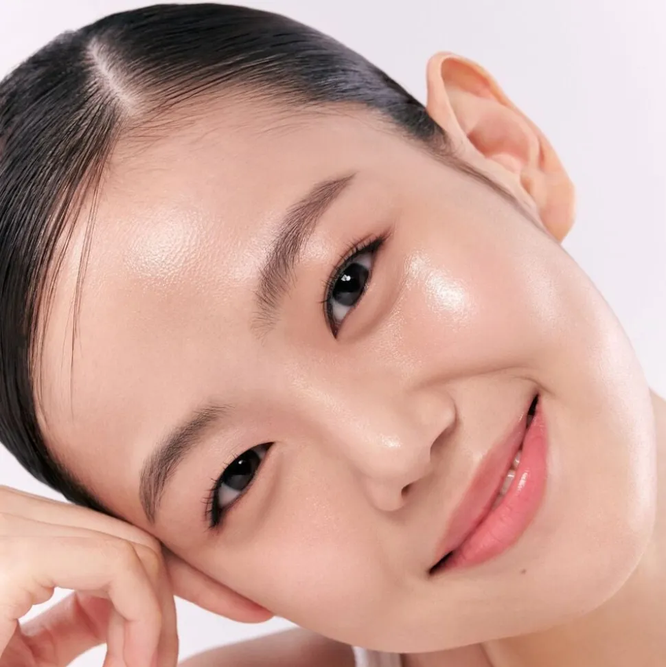 Glowy Makeup Serum - Glødgivende base som serum