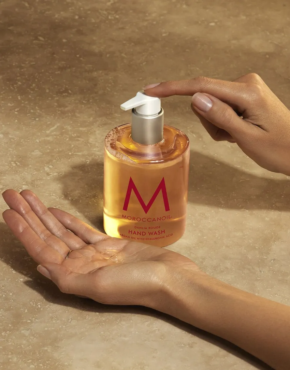 Moroccanoil Liquid Hand Wash Dahlia Rouge 360 ml.