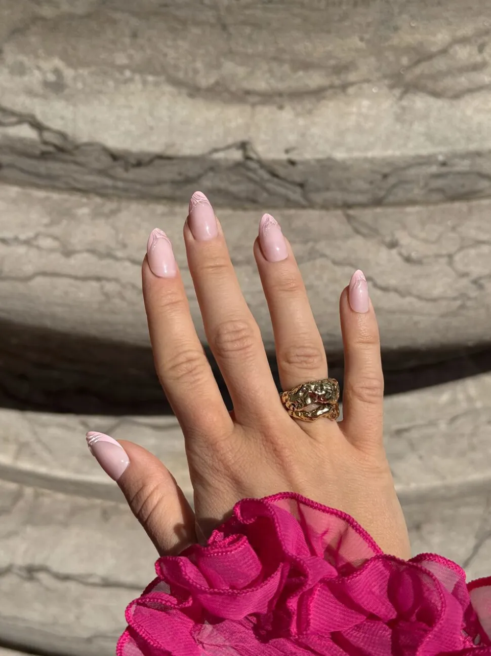 Pink Wave, Medium Almond