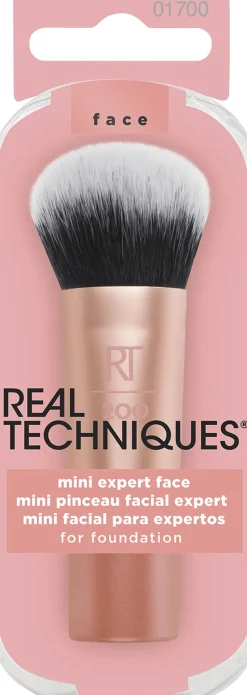 Real Techniques Mini Expert Face Brush