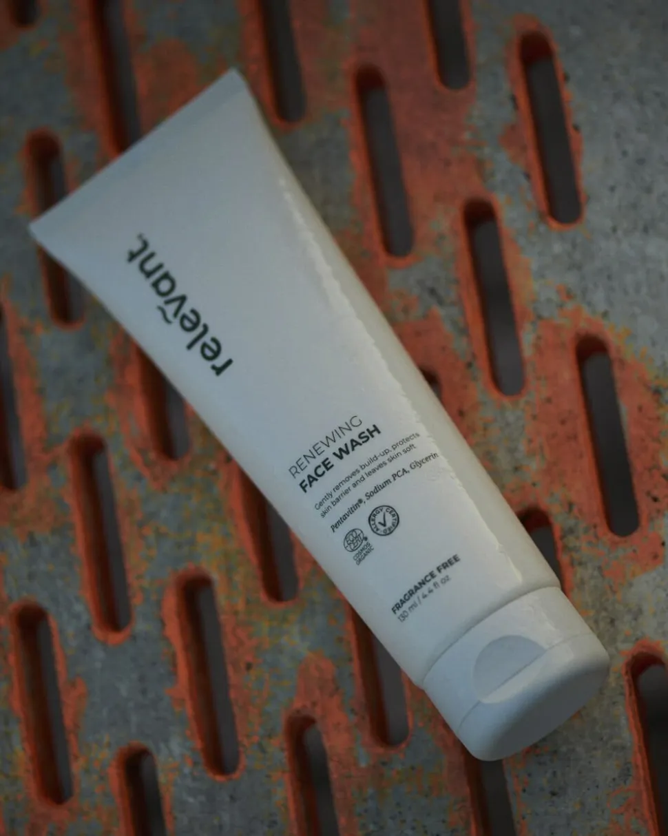 Renewing Face Wash (Fragrance Free)