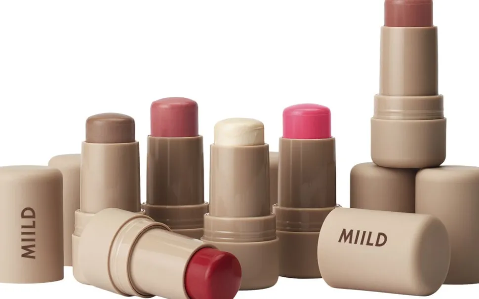 Skin Glow Tinted Beauty Balm highlighter