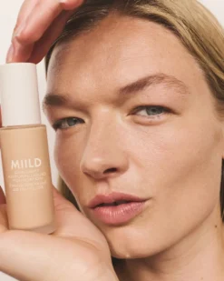 Skin Light - Natural Liquid Foundation