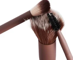 SKIN PERFECTING BLENDER BRUSH