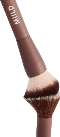 SKIN PERFECTING BLENDER BRUSH
